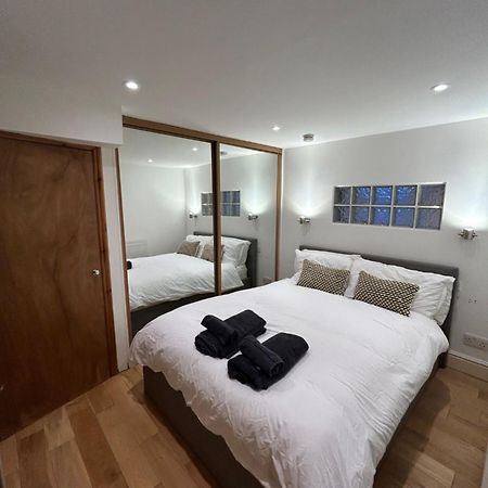 Garden Square Central 2 Bed & Sea-View Apartment Brighton Екстериор снимка